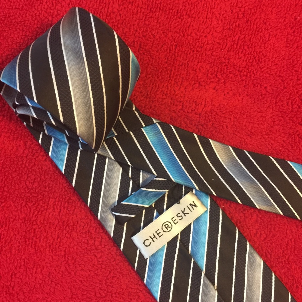 Chereskin Necktie. - Picture 2 of 2